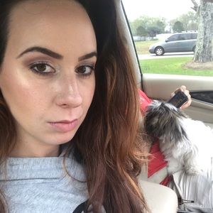 Meet your Posher, Elise